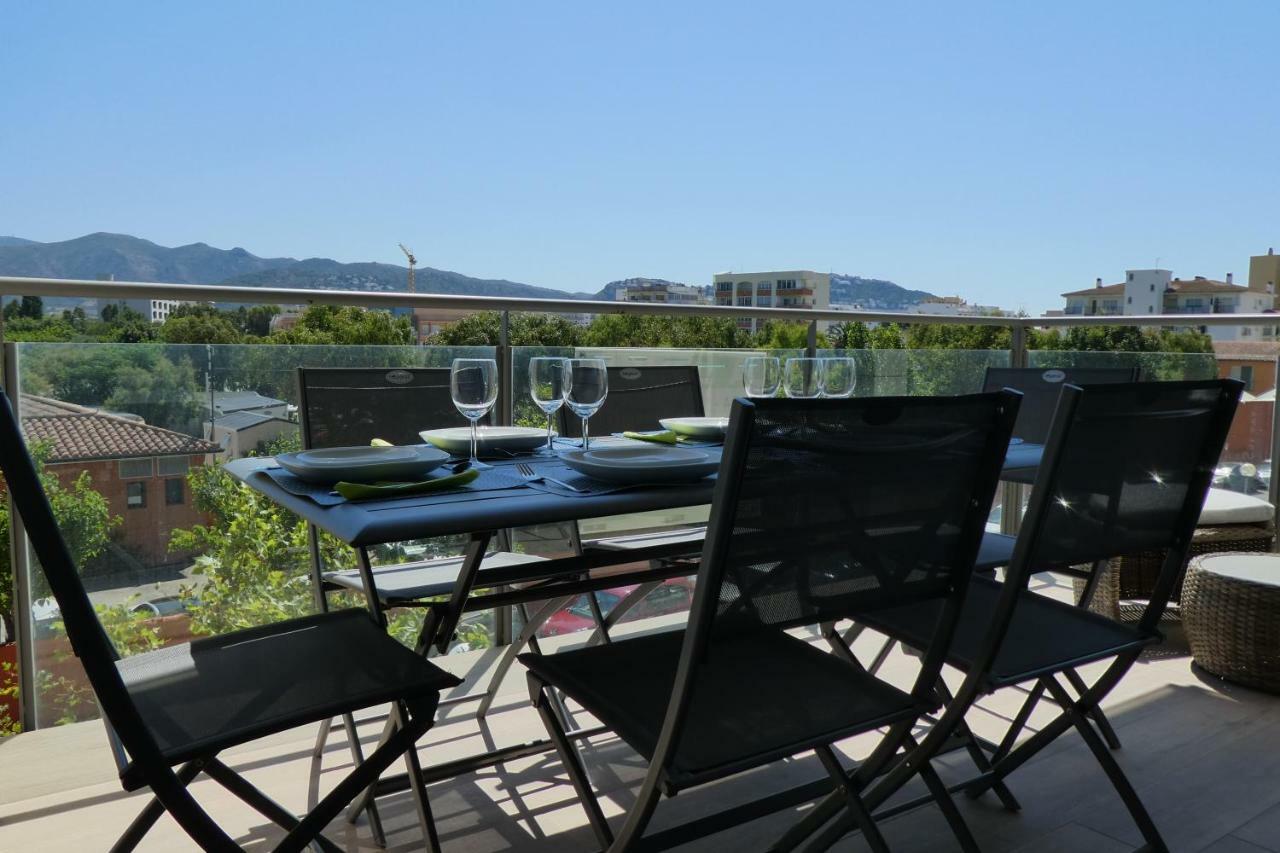 Appartement Plage Salata Rosas Esterno foto